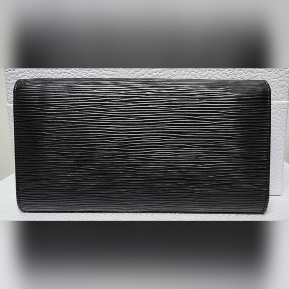 LOUIS VUITTON LV EPI Leather Wallet in Black SR0063 - Picture 5 of 11